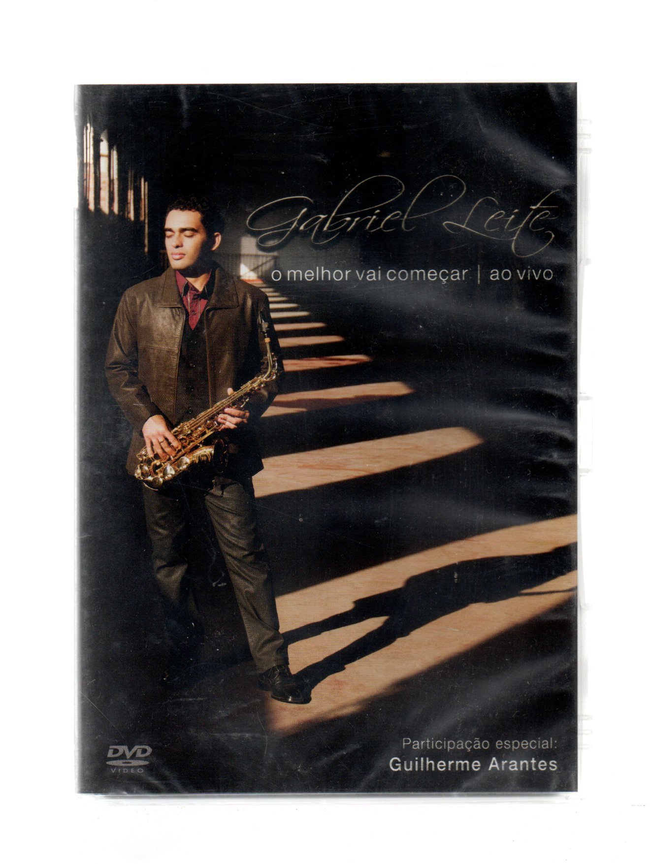 8ca43aac0fae09825d7b6bd556496147.jpg DVD GABRIEL LEITE - O MELHOR VAI COMEÇAR AO VIVO - Imagem 1