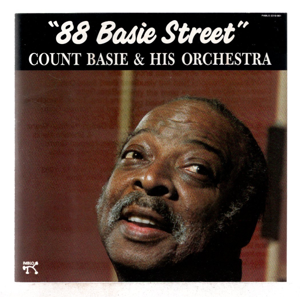 8ac3908077f78693509bed61b1e00c1b.jpg CD Count basie & His orchestra 88 Basie Street - Imagem 1